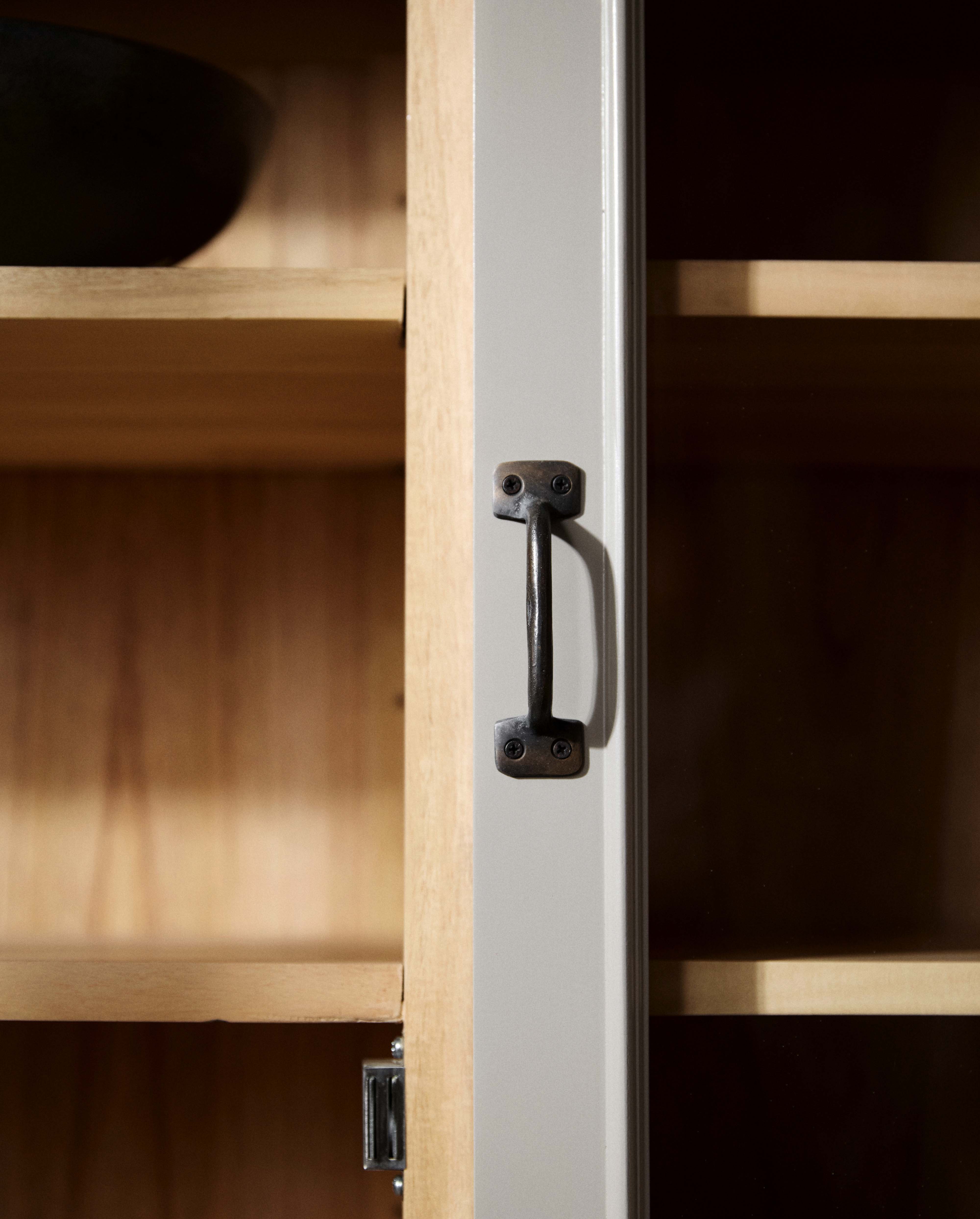 VIVA vitrineskab i træ med 2 låger - grå/natur