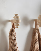 BASU knage, travertin - råhvid