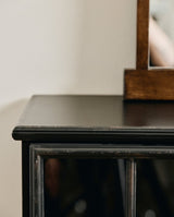 DOWNTOWN vitrineskab i jern - 114x120 - sort - nordal.dk