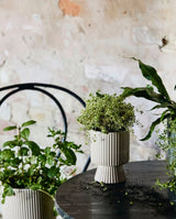 MULL urtepotte i stentøj - small - ø10 cm - sand - nordal.dk