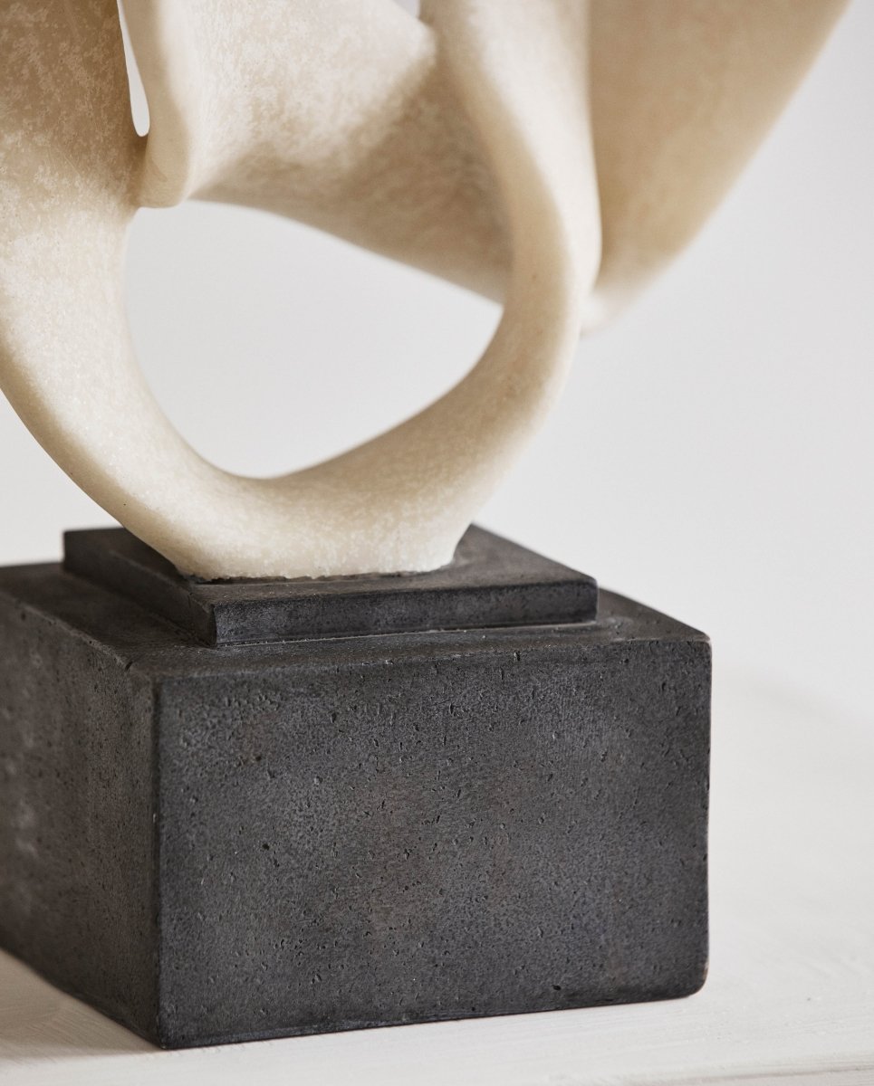 ROSALA skulptur til dekoration - h43 cm - sort/hvid - nordal.dk