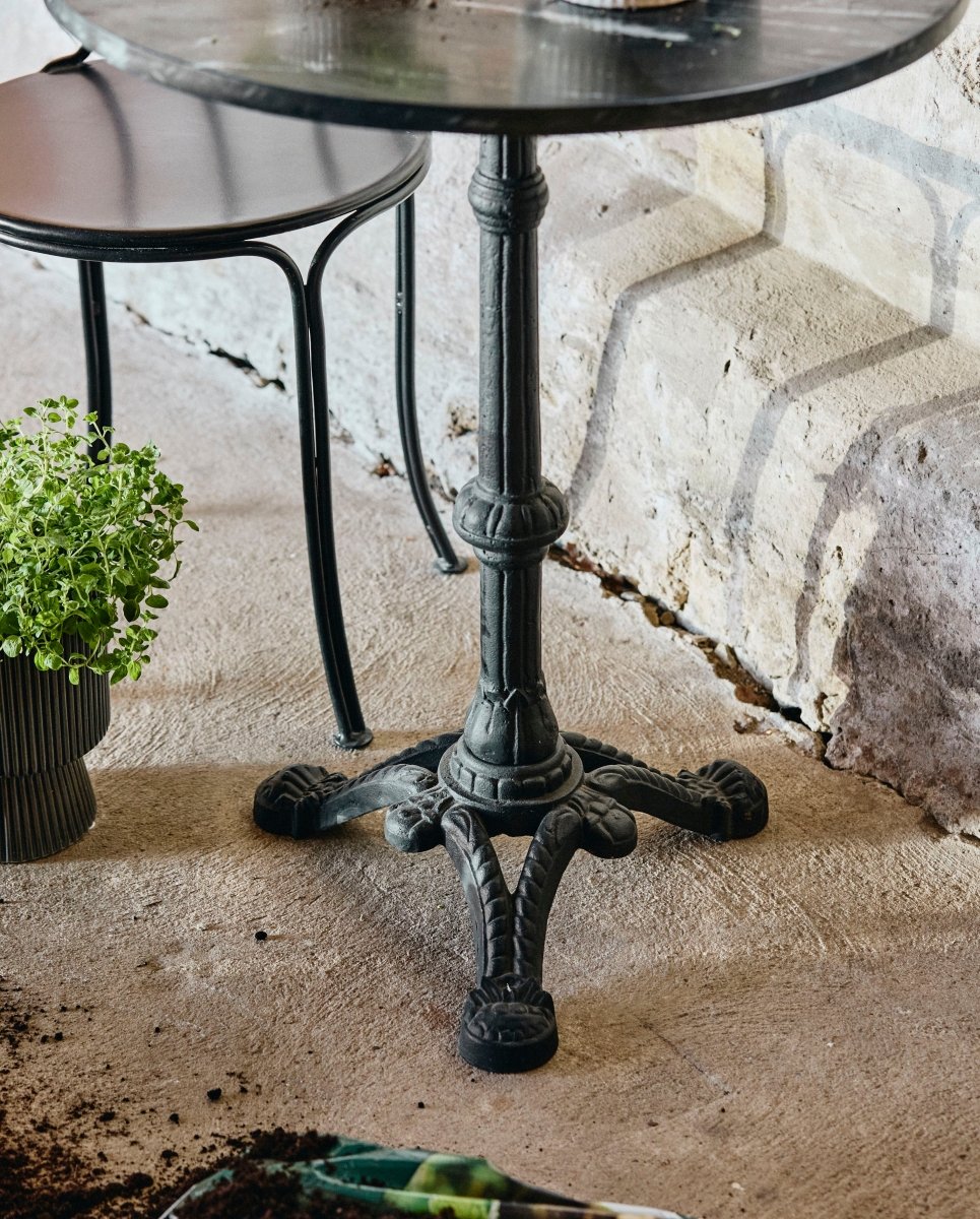Rundt cafébord i jern og marmor - ø60 cm - sort - nordal.dk
