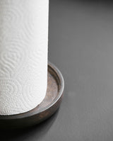 PIPER køkkenrulleholder, træ - natur - nordal.dk