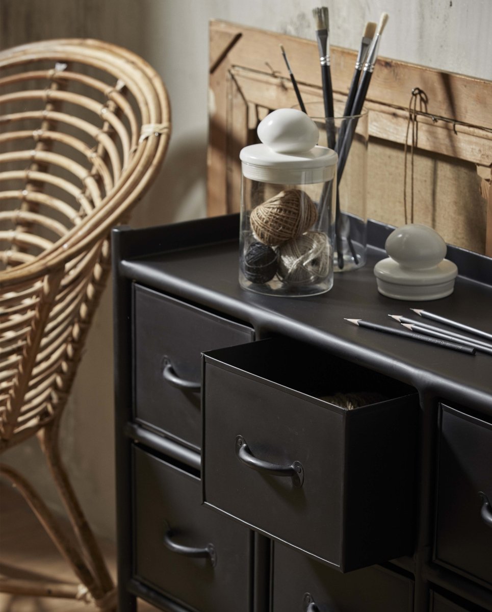 PORTLAND skænk i jern m/8 skuffer - 66x116 cm - sort - nordal.dk