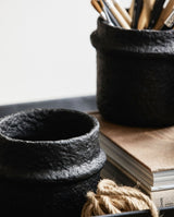 ROTE urtepotte i cement, no. 3 - sort - nordal.dk