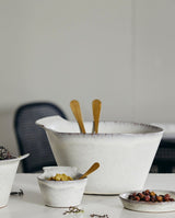 TORC skål i keramik med håndtag - L - ø26 cm - off white - nordal.dk