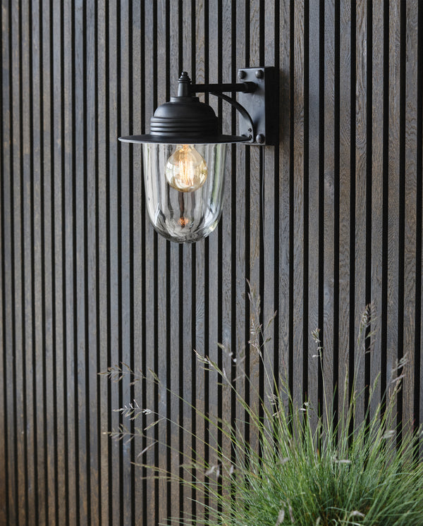 Udendørslampe til væg - h31 cm - sort