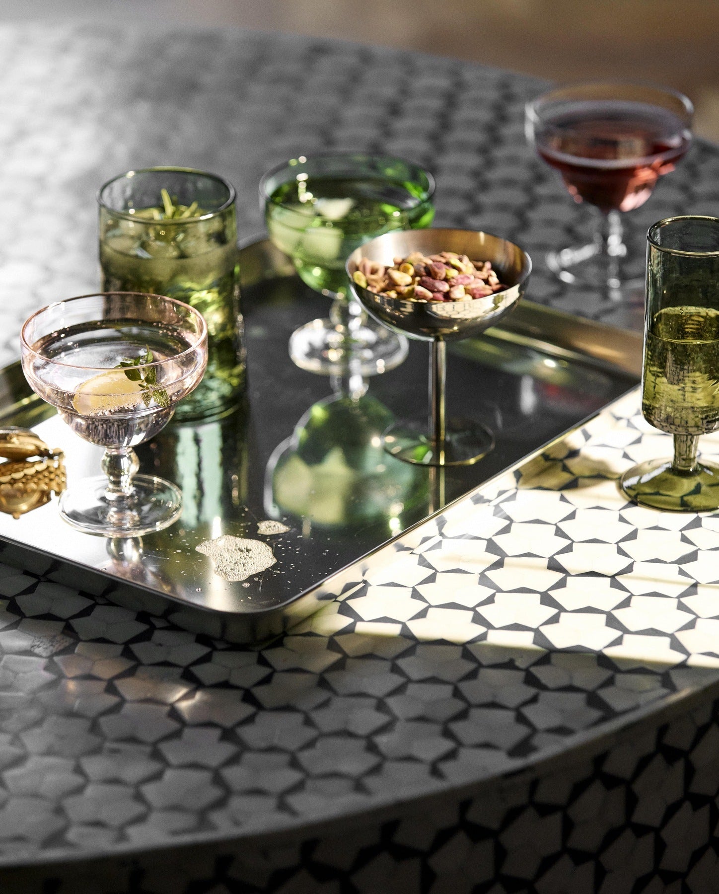 VITA højt vinglas - mørk grå