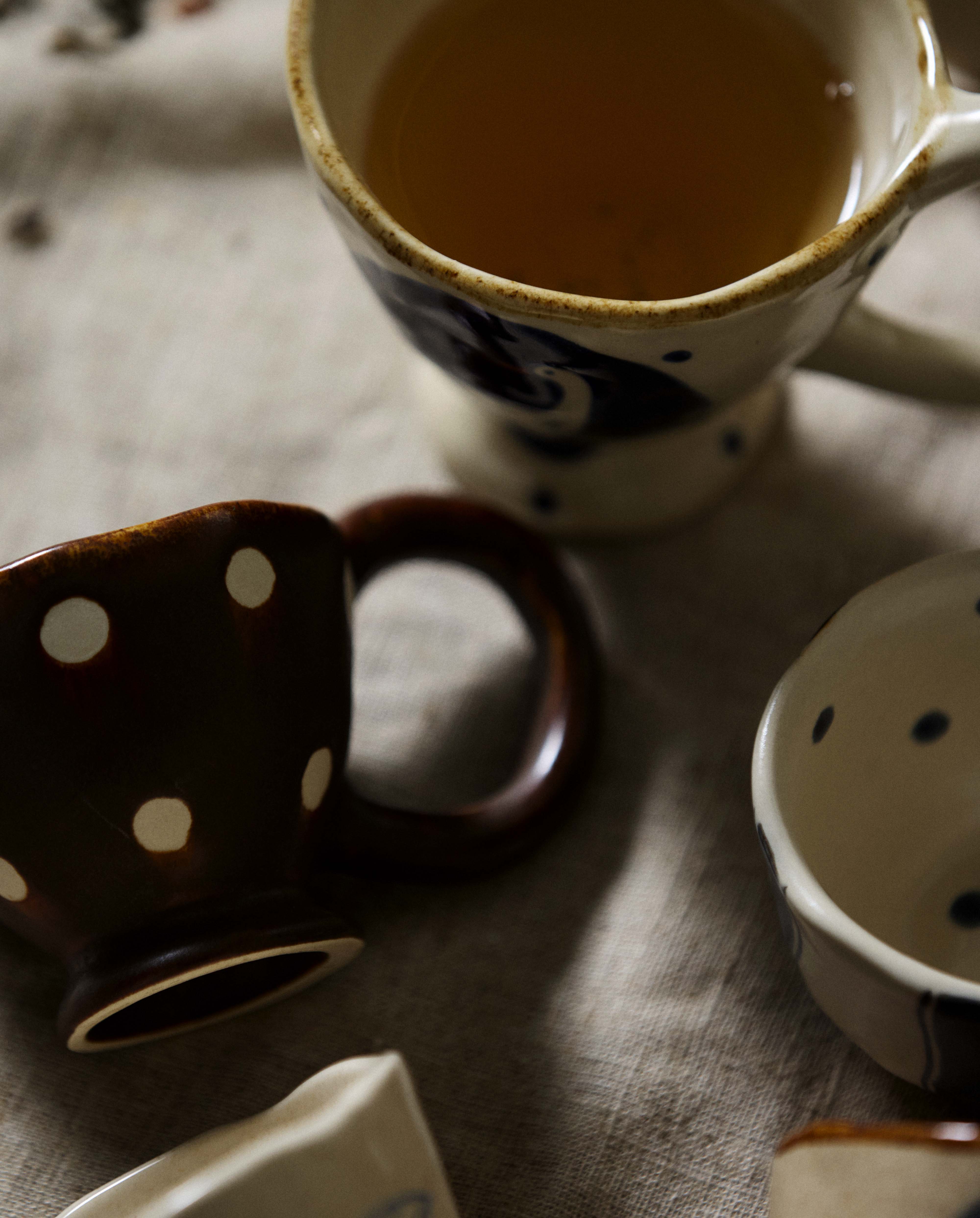 Atelier FORMA - NIRA kop m. hank