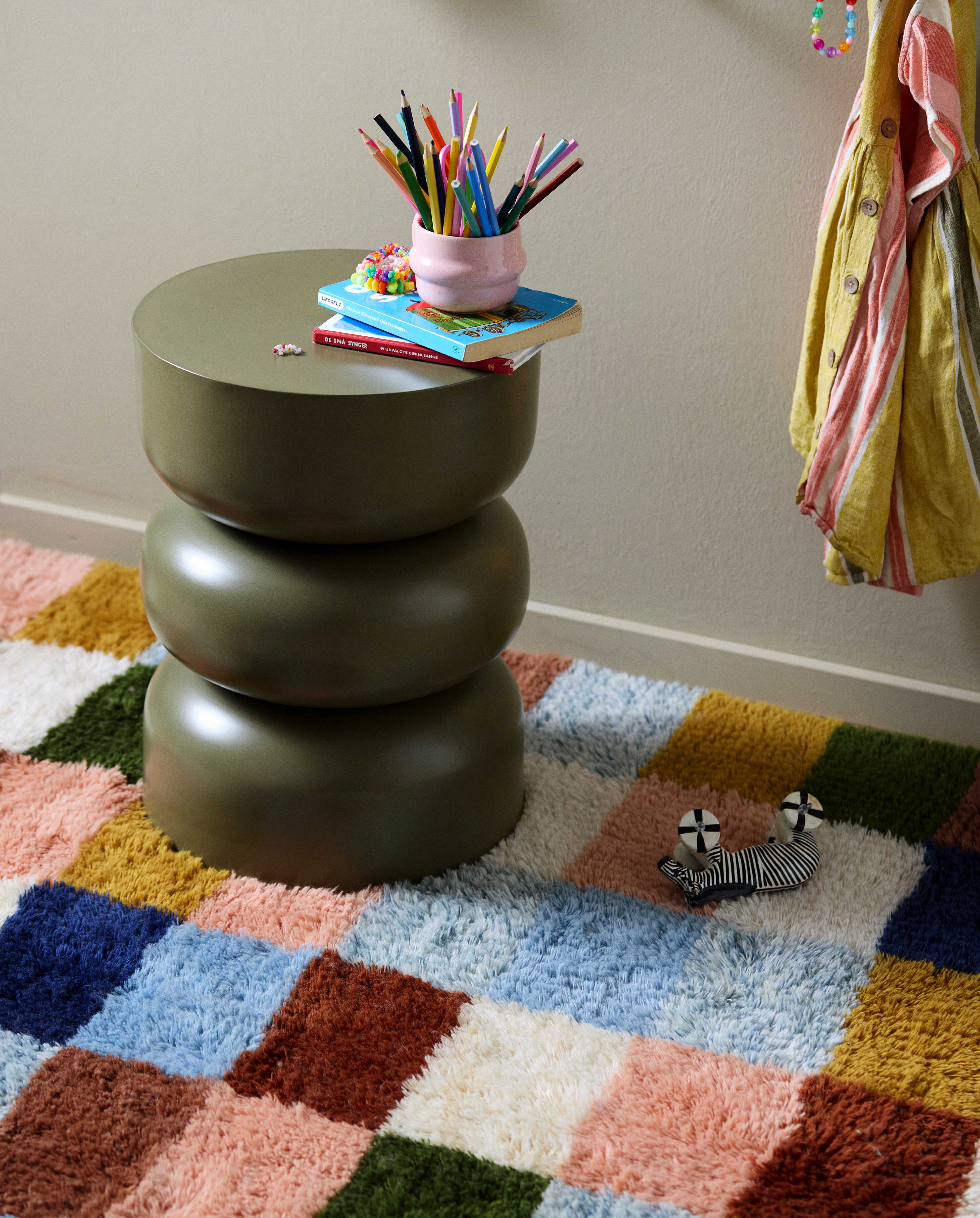 ALMA sidebord - mørkegrøn