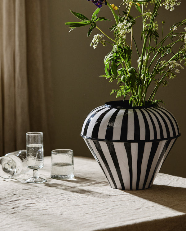 SIPURA vase - sort/hvid