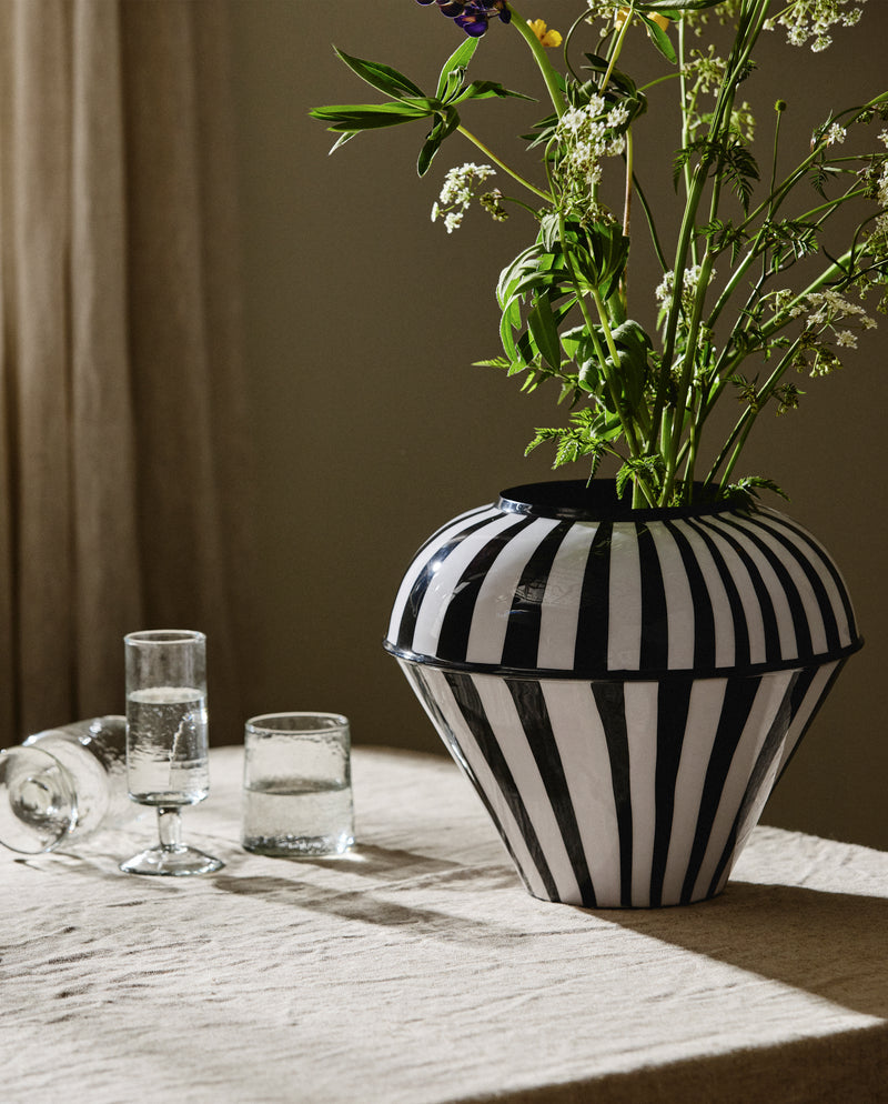 SIPURA vase - sort/hvid