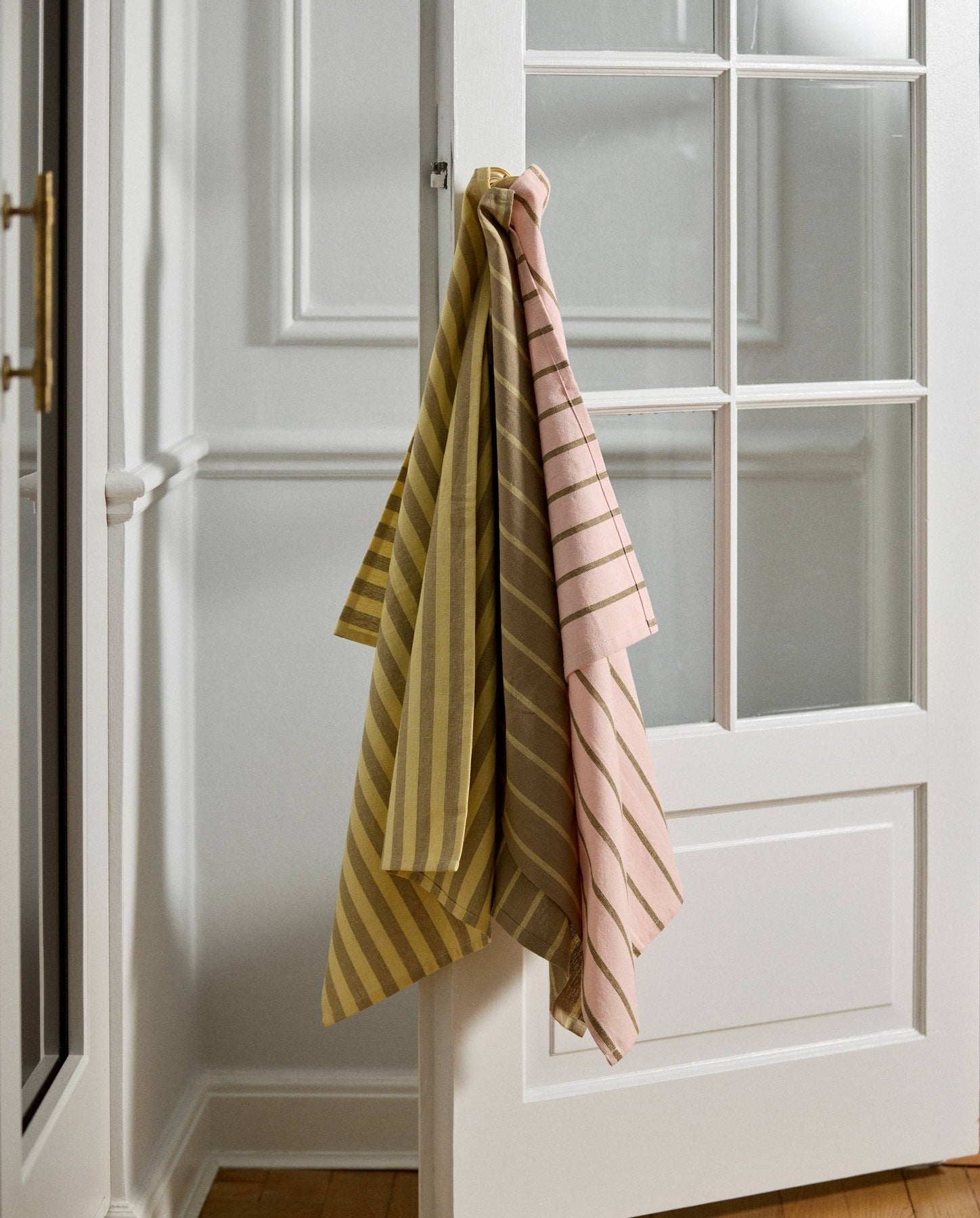 KINU viskestykke, stribet - gul/beige