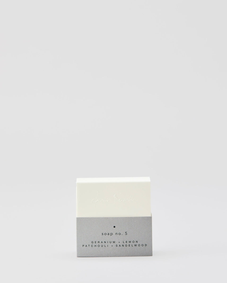 Sæbe nr. 5 | GERANIUM, LEMON, PATCHOULI, SANDELWOOD