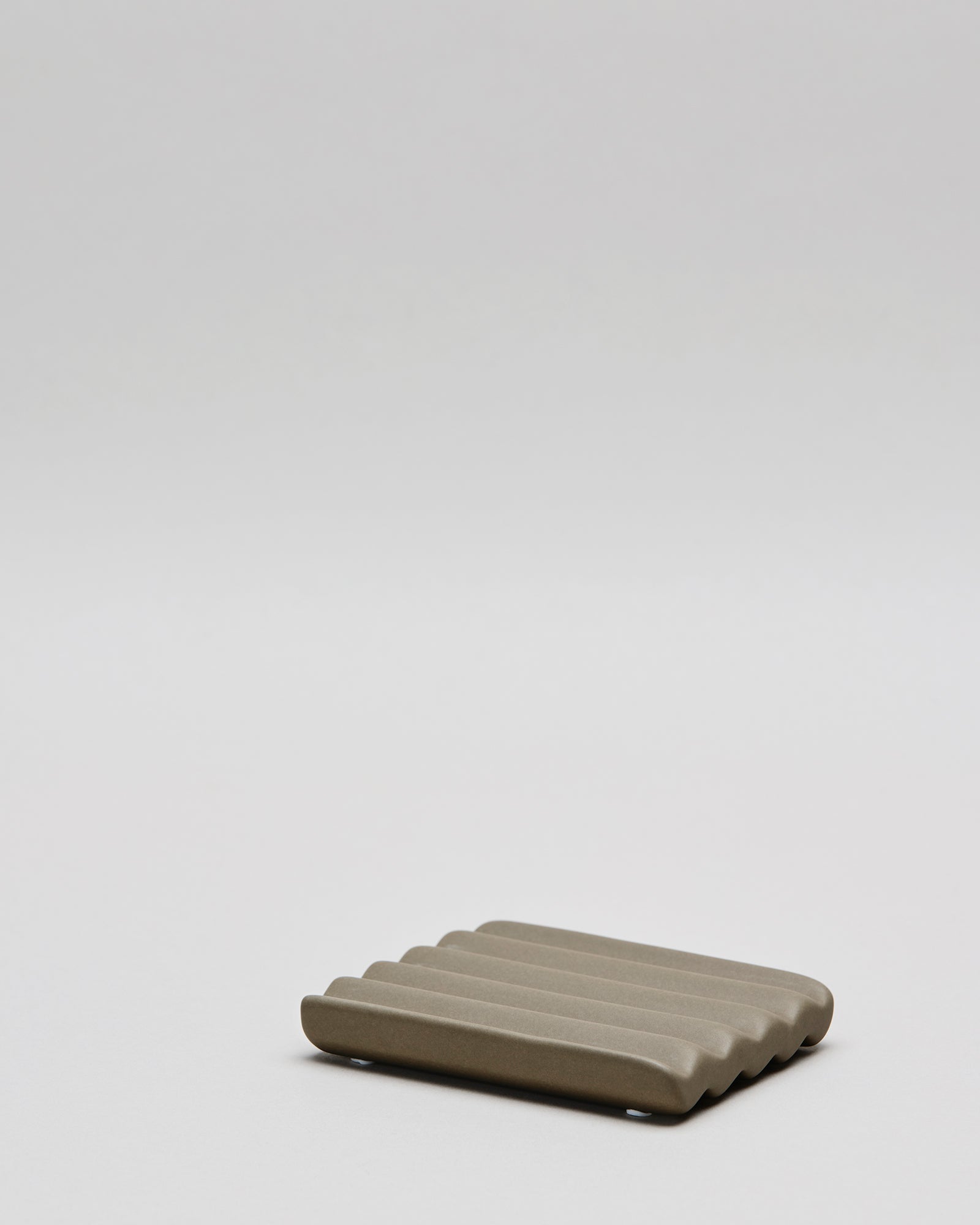 Keramik sæbeskål, S | TAUPE 8 x 10 cm