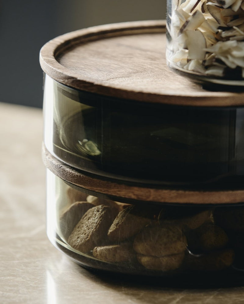 BASIL opbevaringsglas med låg i træ - 1300 ml - nordal.dk