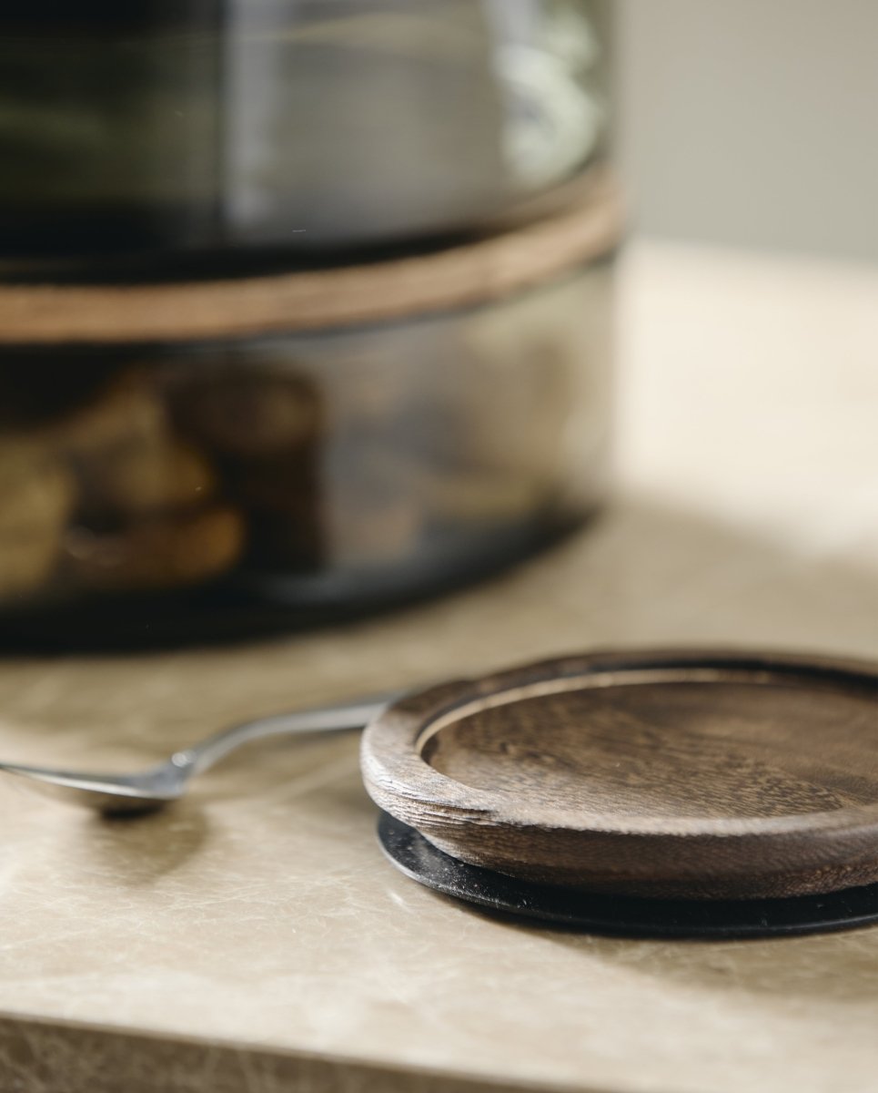 BASIL opbevaringsglas med låg i træ - 400 ml - nordal.dk