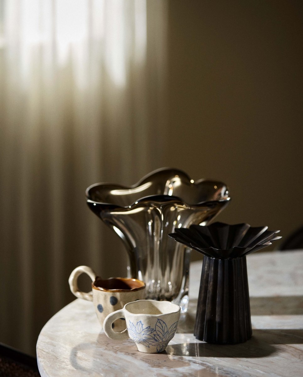 FLOTTA glasvase - h22 cm - brun - nordal.dk