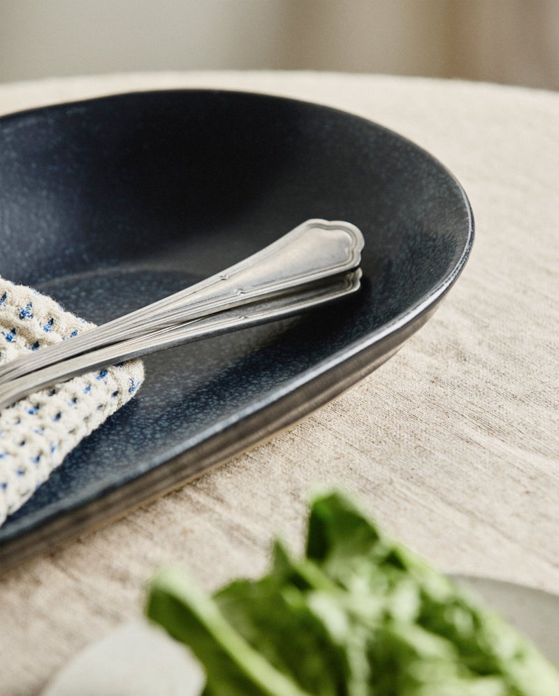 GRAINY serveringsfad i keramik - l39 cm - mørkeblå - nordal.dk