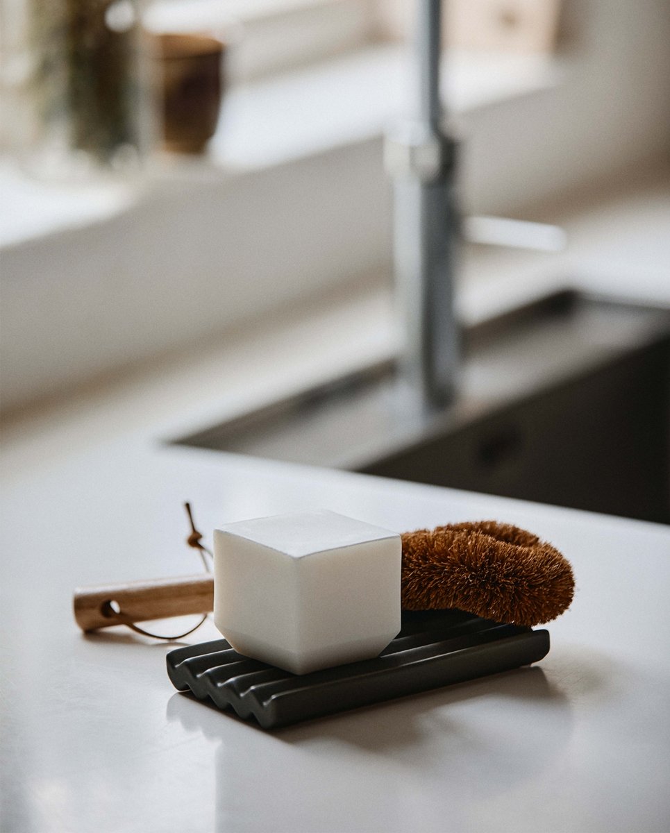 Keramik sæbeskål, S | GREEN 8 x 10 cm - nordal.dk