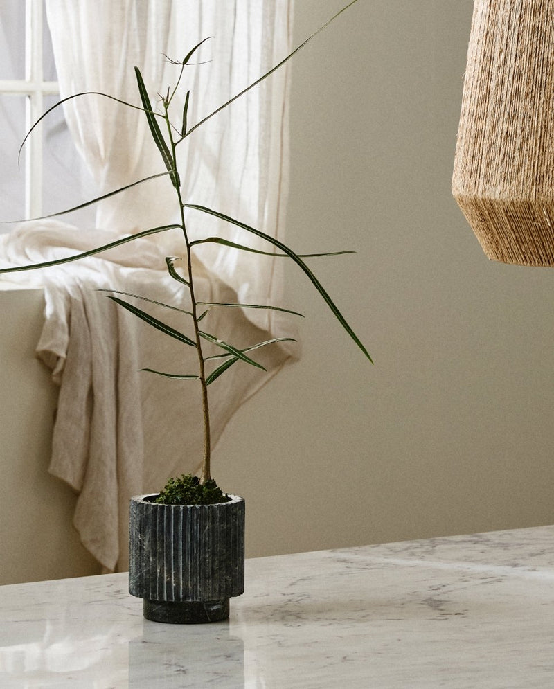 LOON urtepotte - grøn marmor - nordal.dk