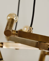 Lysekrone til 10 pærer - ø75 cm - messing finish - nordal.dk