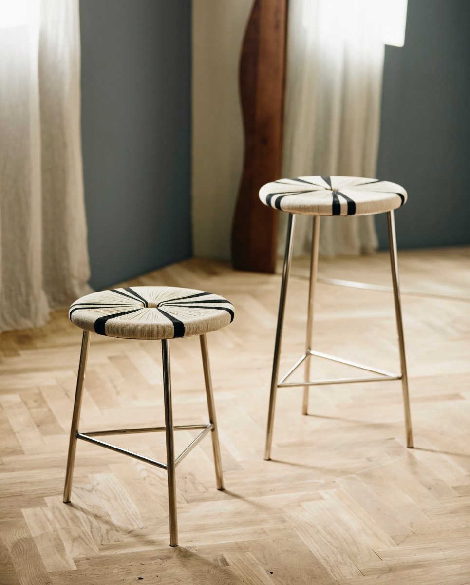 MORICE skammel med juteflet, lav - sort/råhvid - nordal.dk