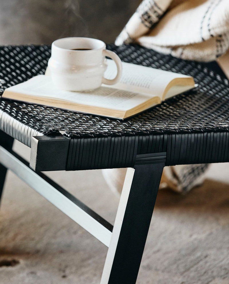 VASAI lounge havestol i flettet polyrattan - sort - nordal.dk