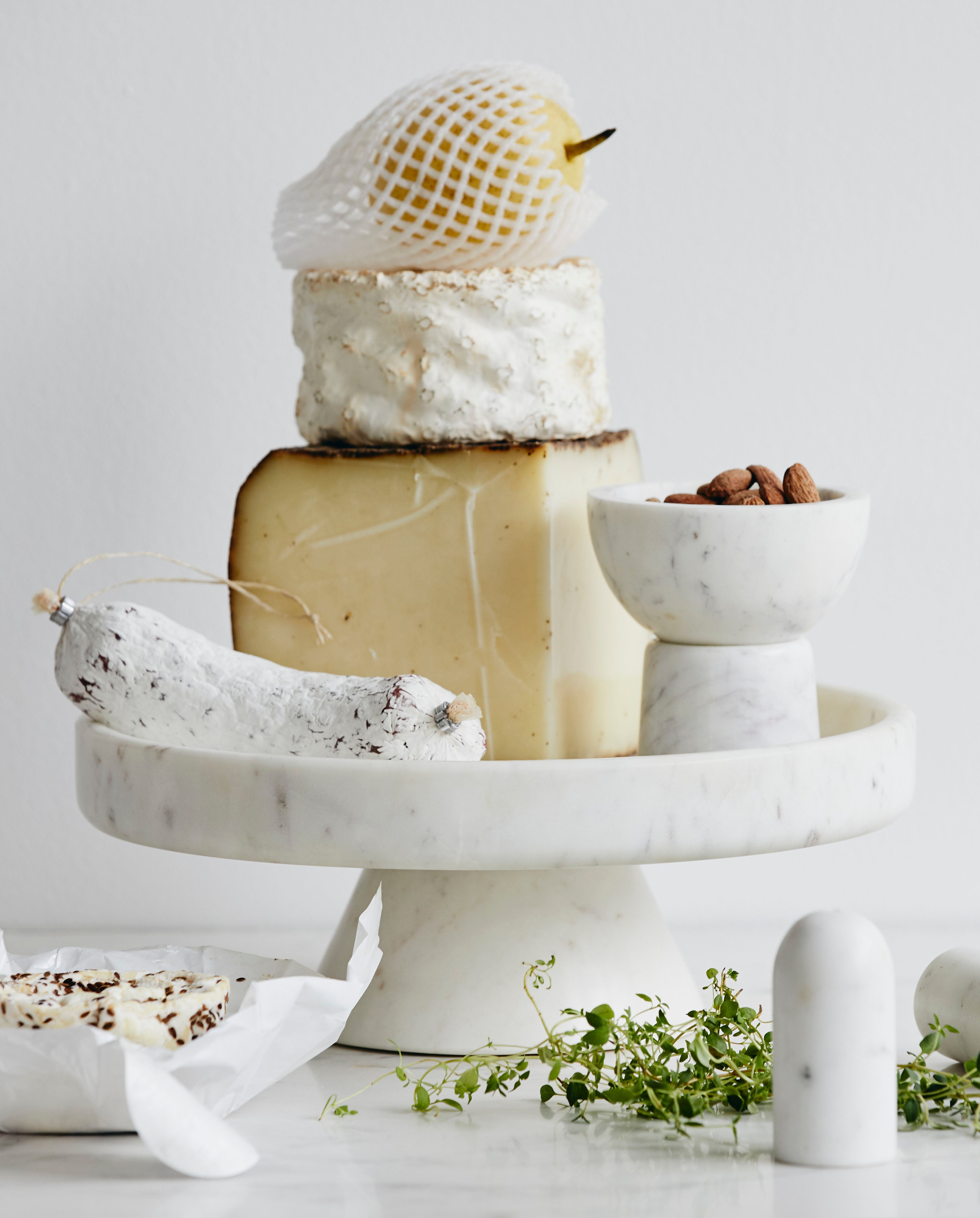 IMATRA kagefad i marmor - ø30 cm - hvid