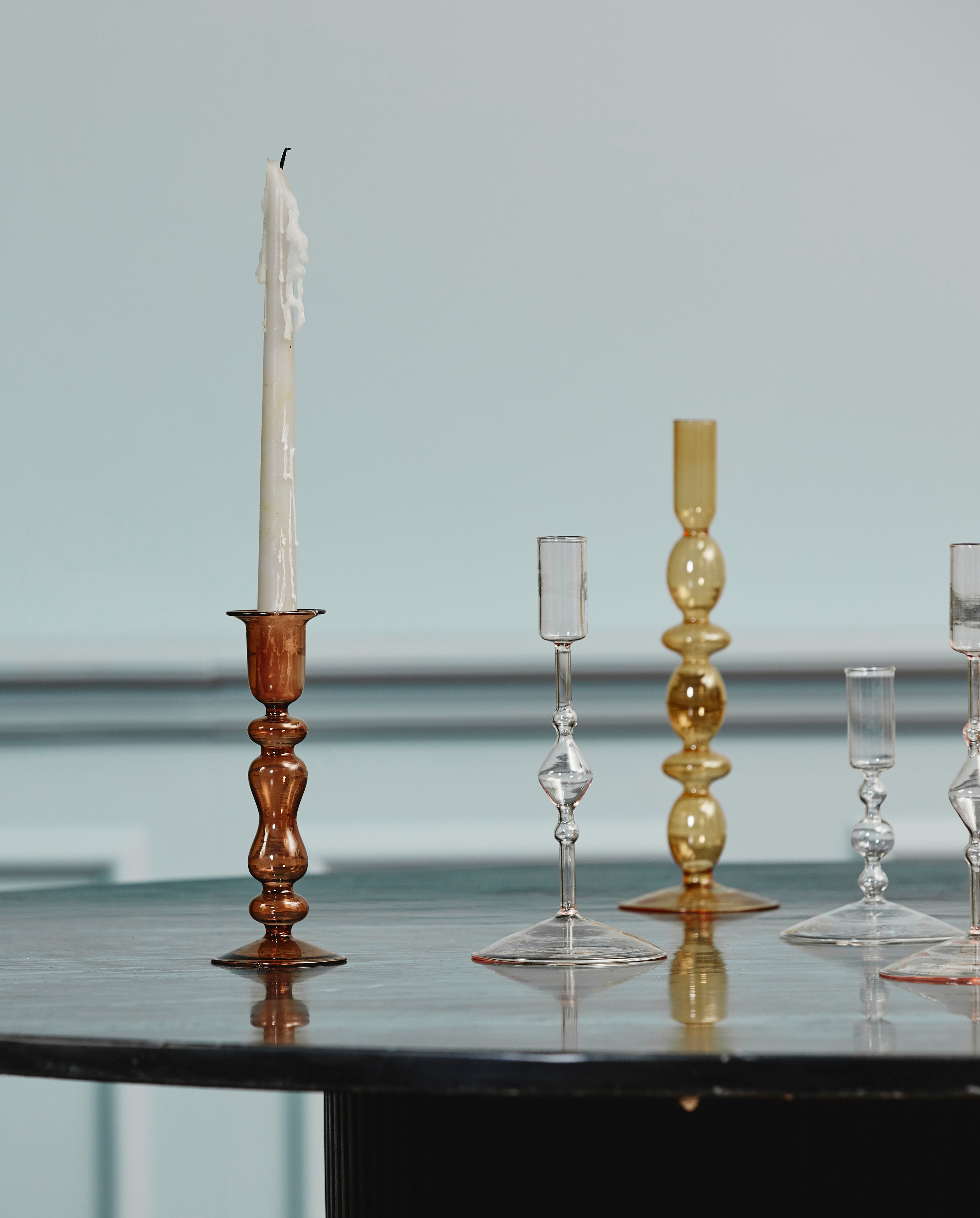 CHIROS lysestage i glas - h22 cm - lys pink