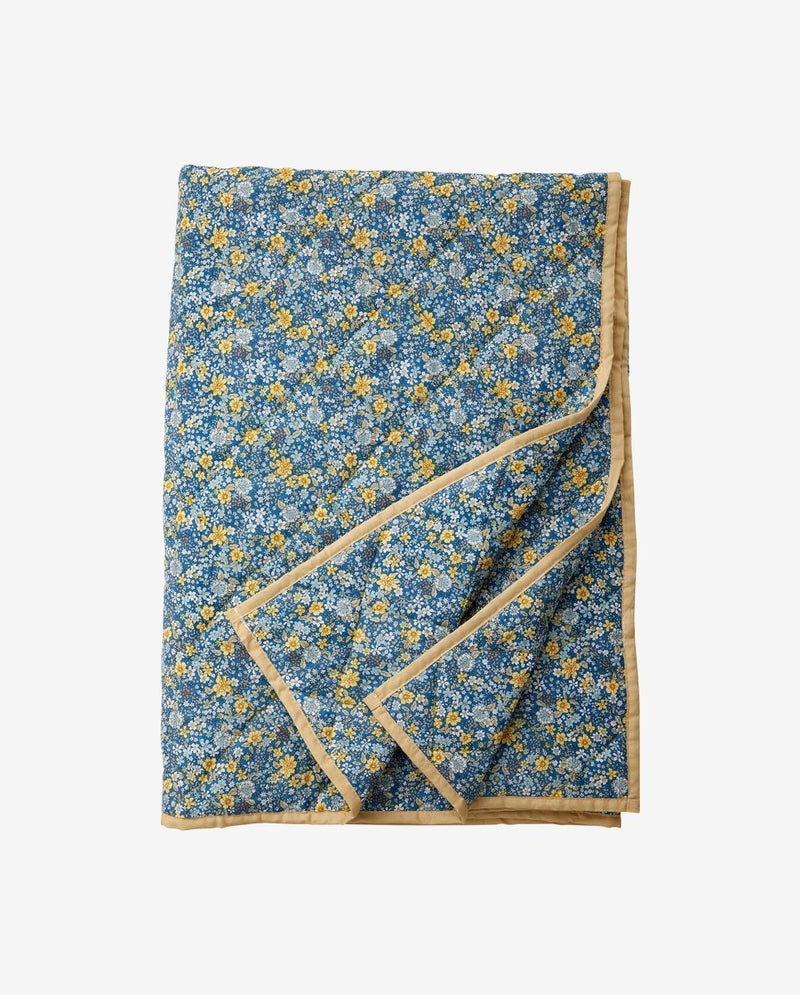 ALYA quiltet tæppe i bomuld - 140x200 cm - blå/gul multifarvet - nordal.dk