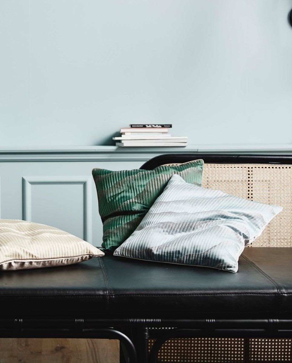 AVIOR pudebetræk i satin - 45x45 - lys blå/grå - nordal.dk