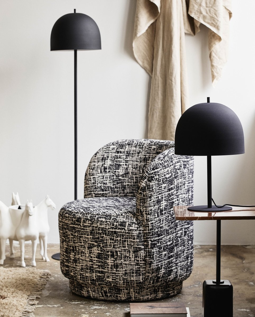 BOMU lounge stol - sort/hvid - nordal.dk