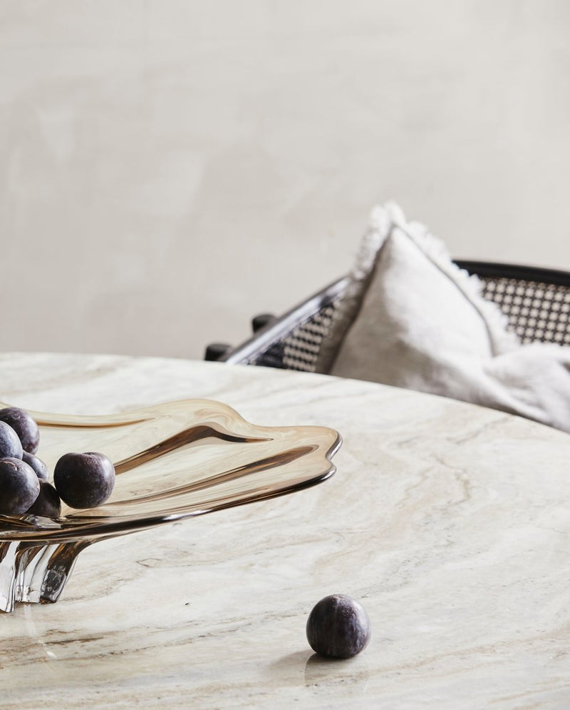 ERIE rundt spisebord i træ og marmor - ø140 cm - råhvid, brun, beige - nordal.dk